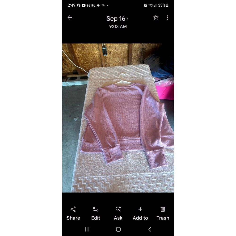 avia sweater